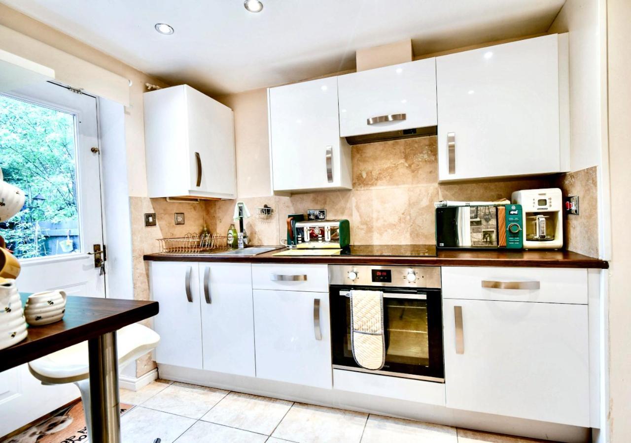 Cosy Garden Flat, Private Hot Tub & Four Poster Bed Apartment York Exterior photo